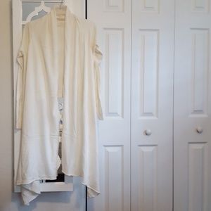 (Victoria's Secret)  Moda sweater wrap